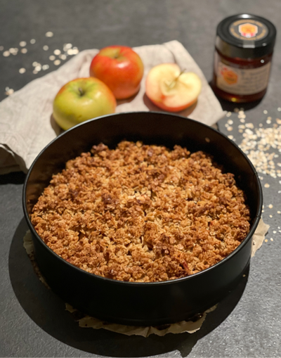 CRUMBLE PIE WITH APPLE AND HONEY