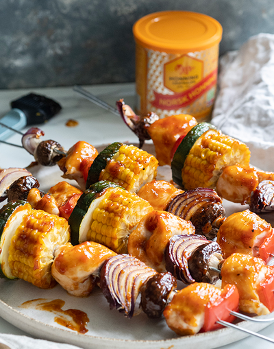 CHICKEN AND VEGETABLE SKEWERS WITH HONEY AND GARLIC BBQ SAUCE